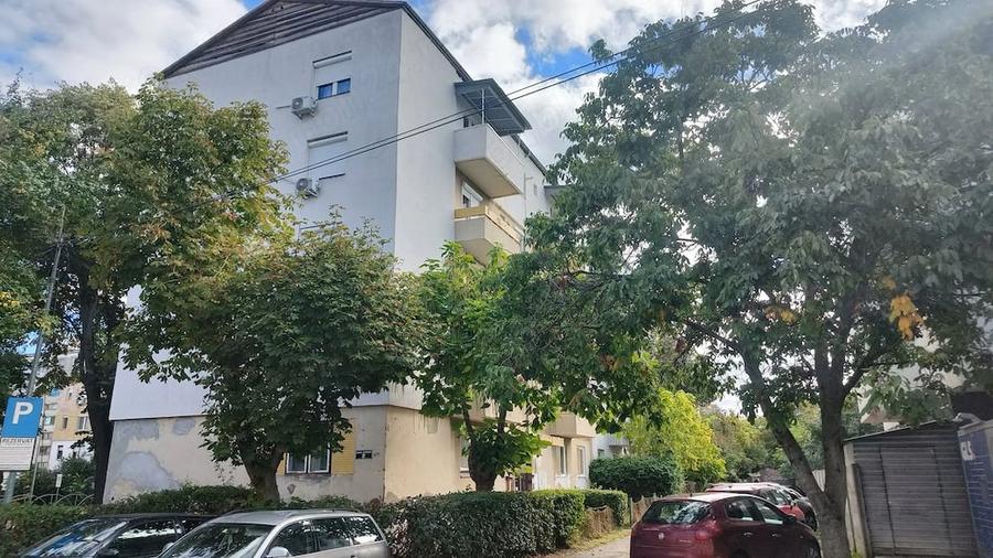 Apartament cu 2 camere nedecomandat în Central