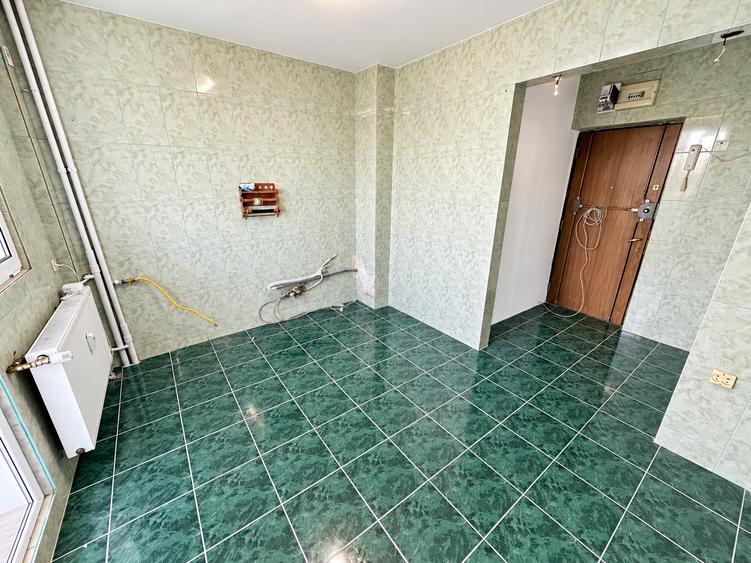 Apartament cu 2 camere semidecomandat în Baba Novac