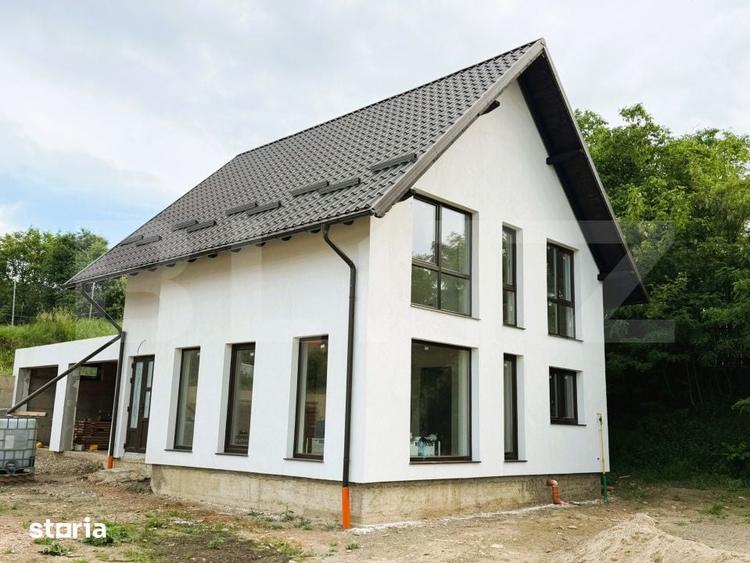 Casă cu 4 camere cu Teren 550 Mp în Șcheia