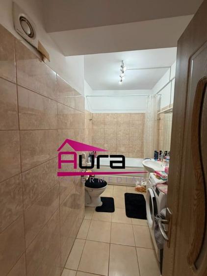 Apartament cu 2 camere decomandat în Peco
