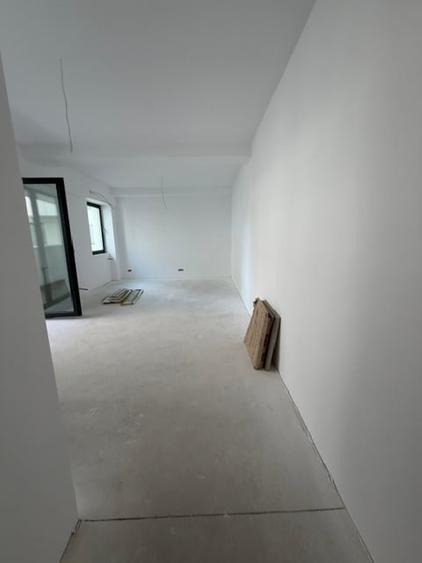 Apartament cu 2 camere semidecomandat în P-ța Alba Iulia