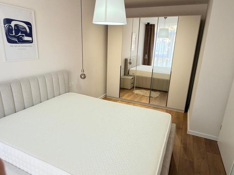 Apartament cu 2 camere semidecomandat în Aradului