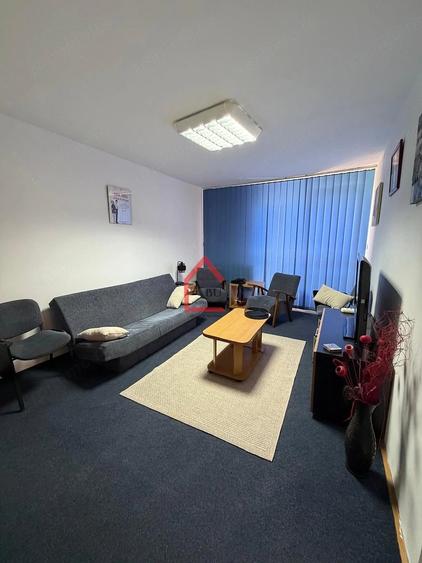 Apartament cu 3 camere decomandat în Filiași