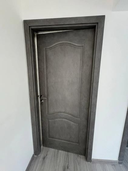 Casă cu 7 camere cu Teren 420 Mp în Șerbănești