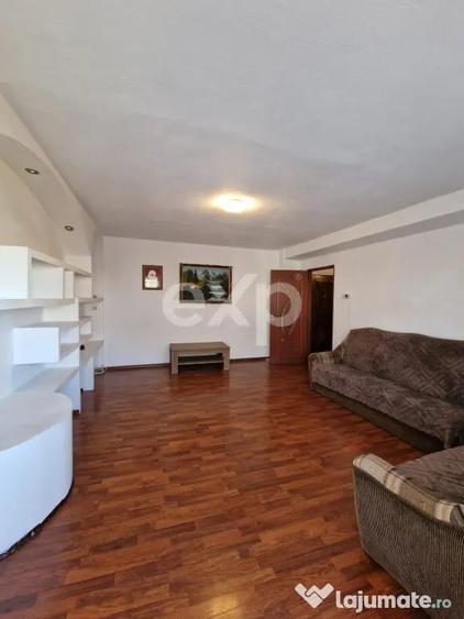 Apartament cu 3 camere decomandat în Micro 3