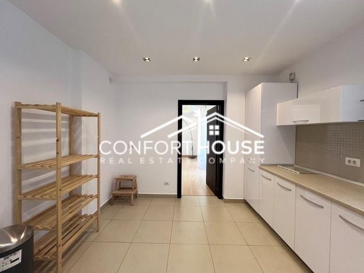 Duplex cu 6 camere cu Canalizare în Iancu Nicolae