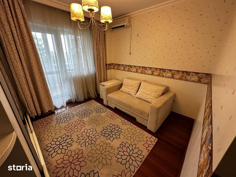 Apartament cu 3 camere decomandat în Centrul Civic