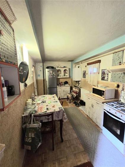 Casă cu 4 camere cu Canalizare în Casa de Cultură