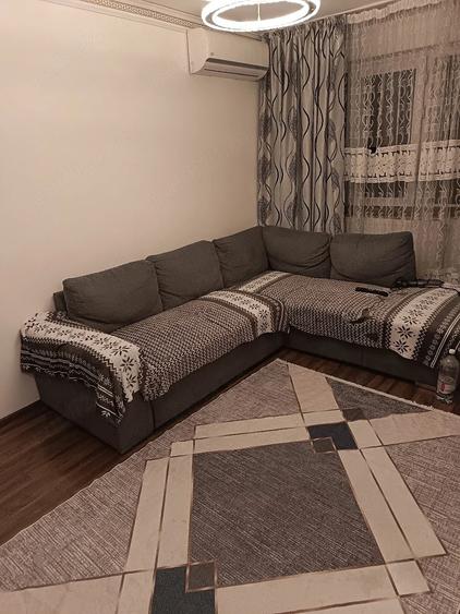 Apartament cu 3 camere semidecomandat în Central
