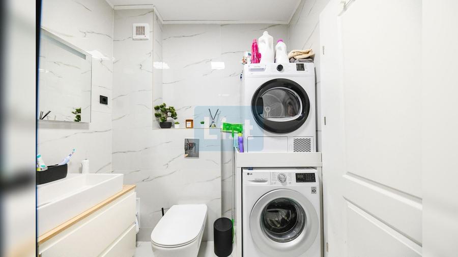 Apartament cu 3 camere semidecomandat, mobilat în Europa