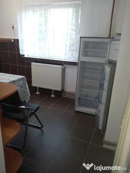 Apartament cu 2 camere semidecomandat în Dorobanți