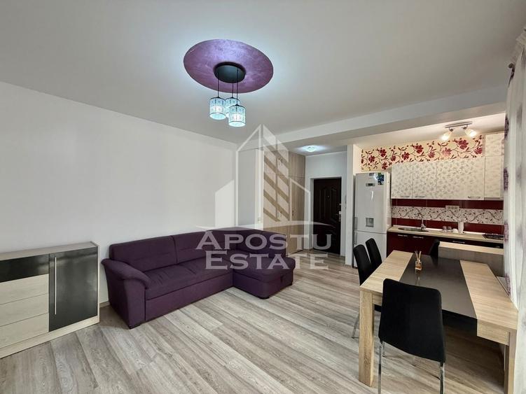 Apartament cu 3 camere semidecomandat, mobilat în Giroc