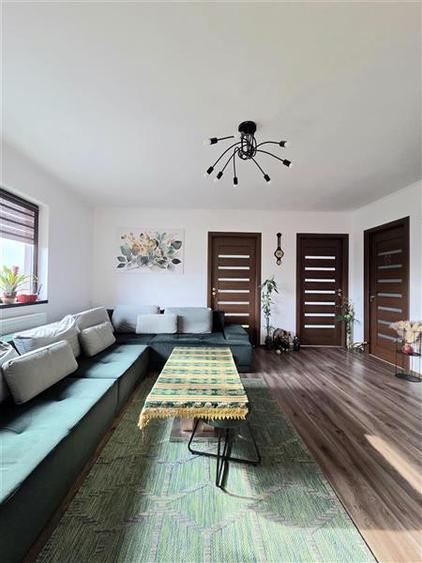 Casă individuală cu 4 camere cu Teren 690 Mp în Corbu