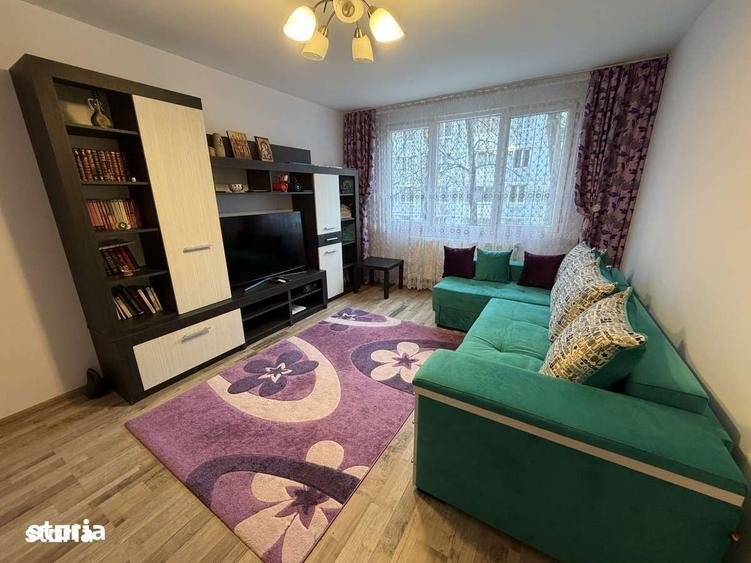 Apartament cu 4 camere în Rahova