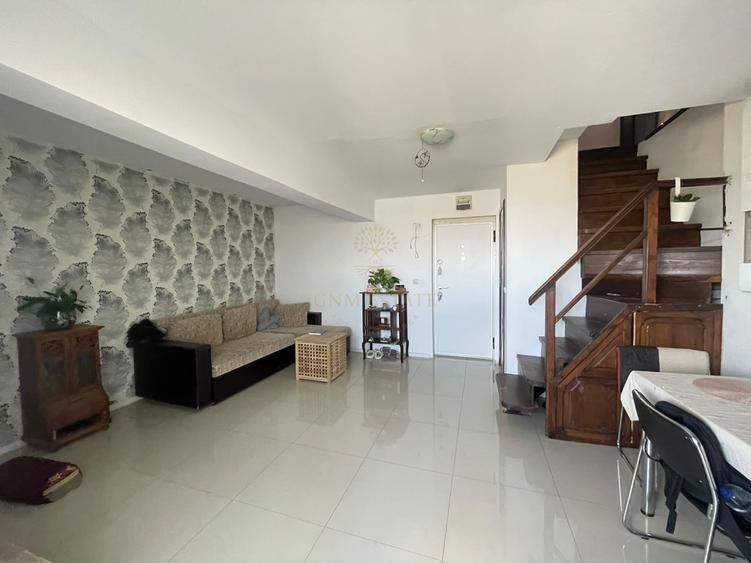 Apartament cu 3 camere decomandat, mobilat în Titan