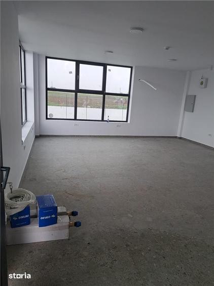 Spațiu comercial, de 460 mp, în Balotești