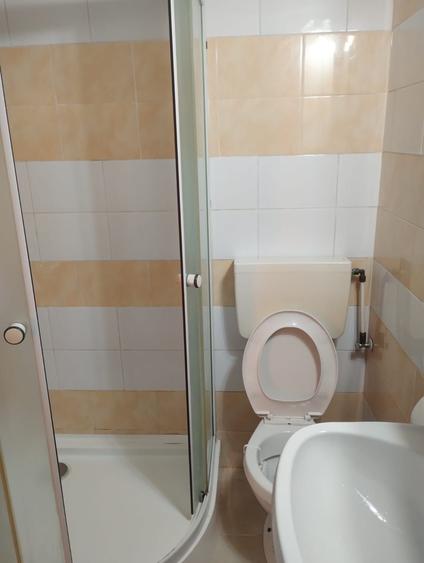 Garsonieră decomandată în Central
