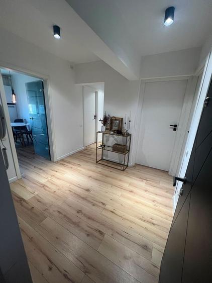 Apartament cu 4 camere decomandat, mobilat în Pantelimon
