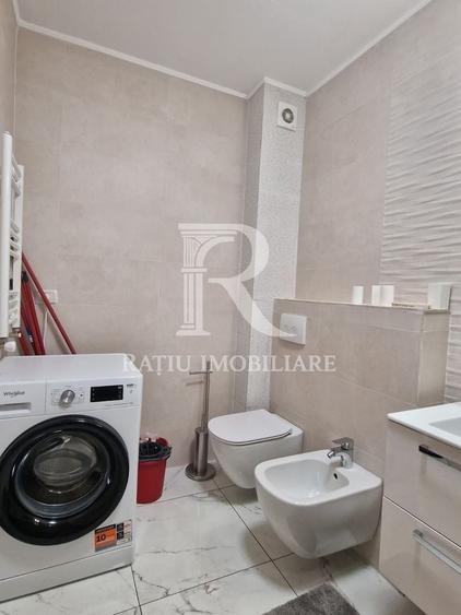 Apartament cu 3 camere decomandat, mobilat în Spitalul Județean