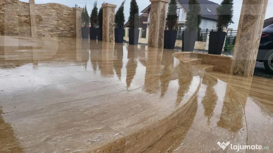 Casă cu 4 camere cu Teren 500 Mp în Central