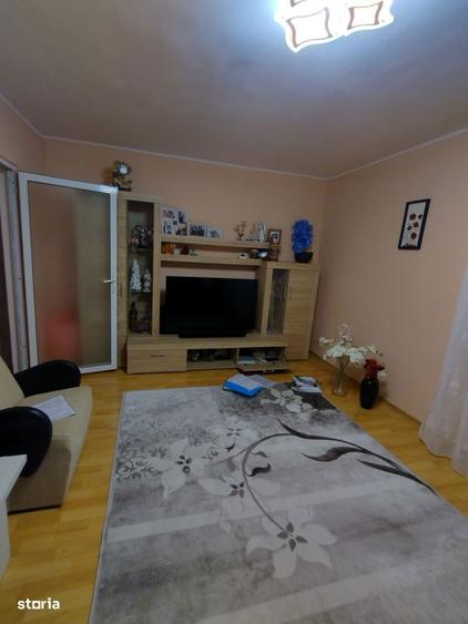 Apartament cu 2 camere decomandat, mobilat în Anda