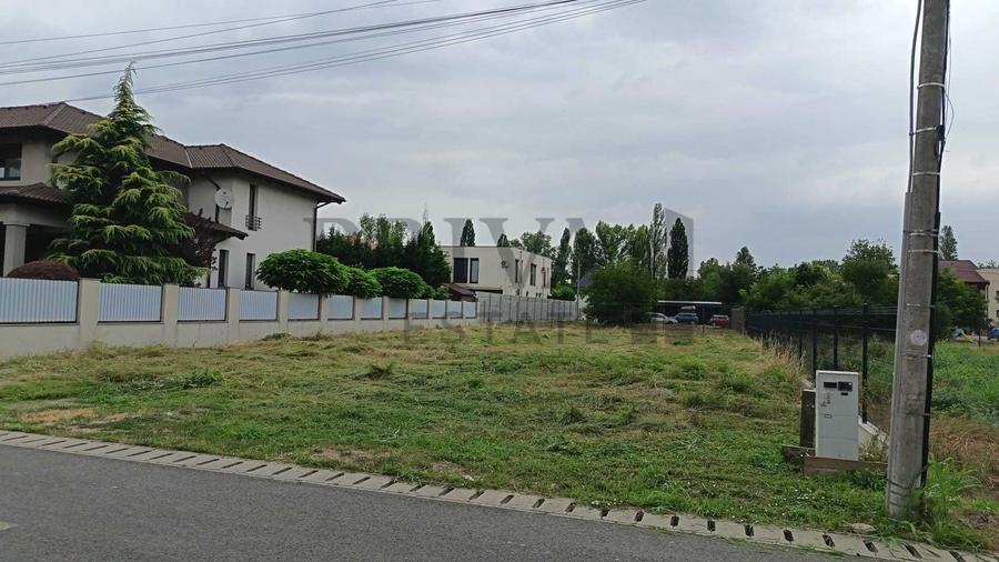 Teren Construcții intravilan de 680 mp, în Dumbrăvița