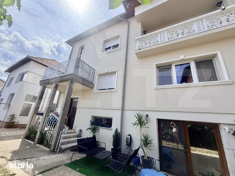 Casă cu 6 camere decomandat cu Teren 100 Mp în Cetate