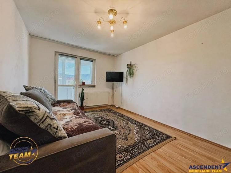 Apartament cu 2 camere decomandat în Florilor
