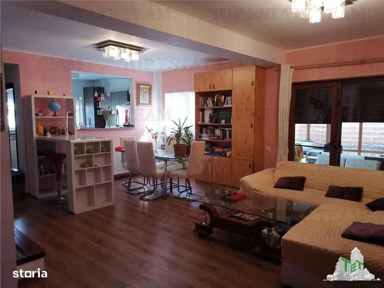 Apartament cu 4 camere în Adunații-Copăceni