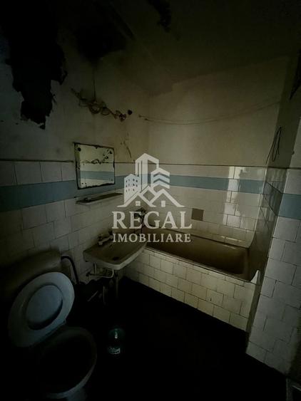 Apartament cu 2 camere semidecomandat în Central