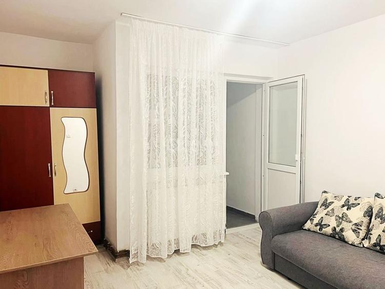 Apartament cu 2 camere decomandat, mobilat în Centru Civic