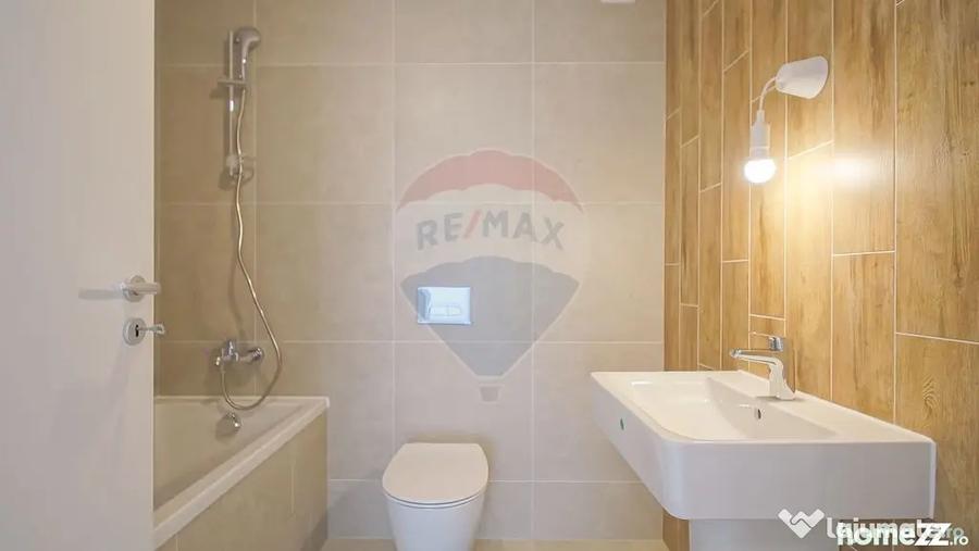 Apartament cu 2 camere decomandat în Tractorul