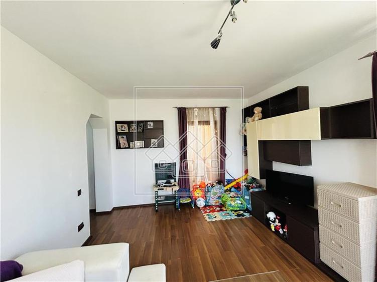Apartament cu 2 camere decomandat în Șelimbăr