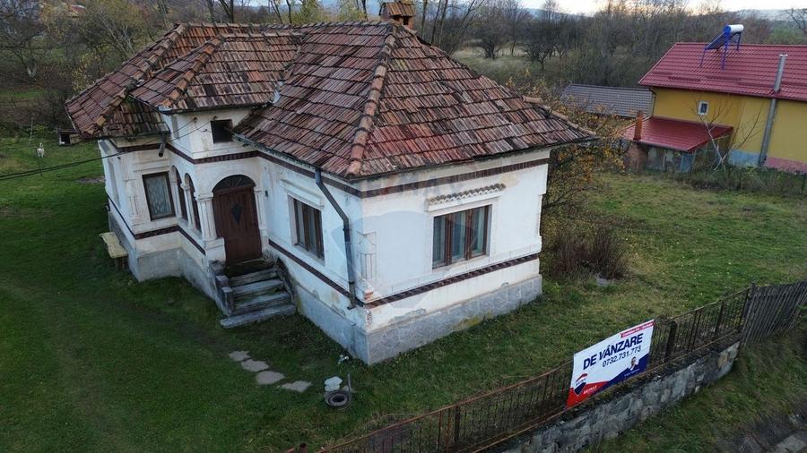 Casă individuală cu 2 camere cu Teren 647 Mp în Lerești
