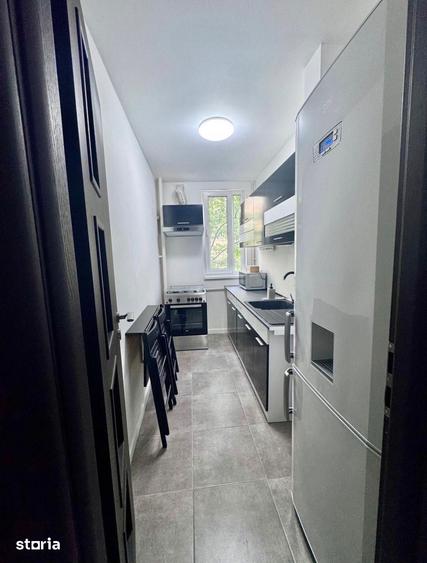 Apartament cu 4 camere semidecomandat în Drumul Taberei