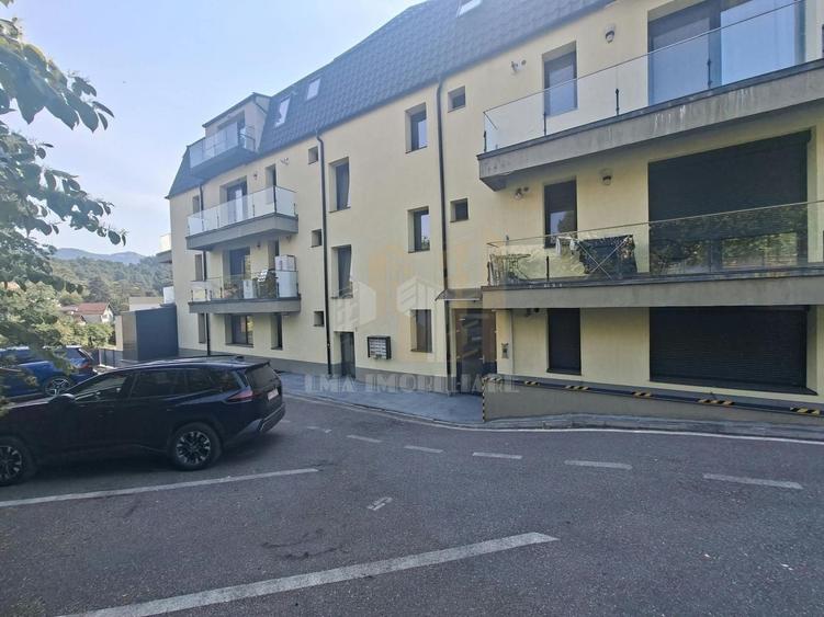 Apartament cu 3 camere decomandat în Brașovul Vechi