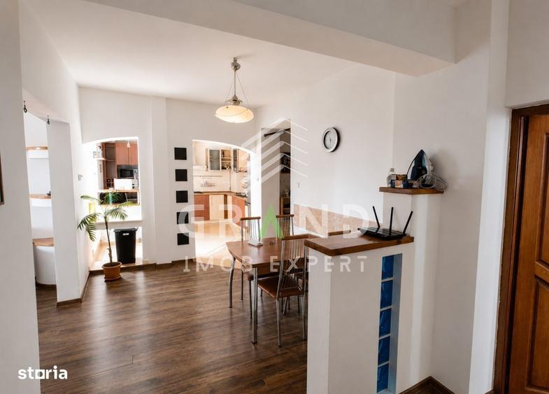Apartament cu 4 camere semidecomandat în Ciupercenii Noi
