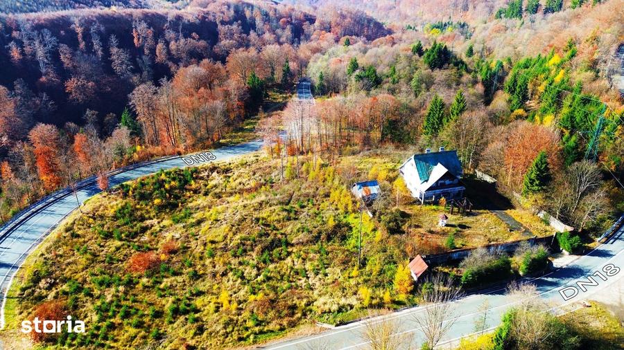 Casă cu Teren 2900 Mp în Central
