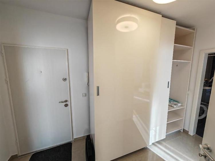 Apartament cu 2 camere decomandat, mobilat în Avantgarden