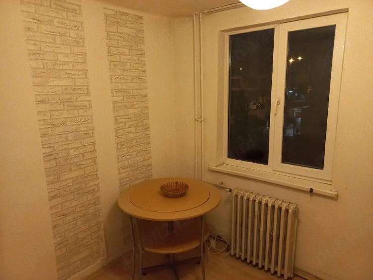 Apartament cu 2 camere semidecomandat în Complex Studențesc