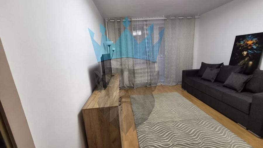Apartament cu 4 camere semidecomandat, mobilat în Baba Novac