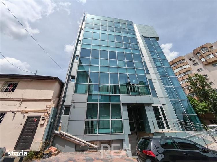 Spațiu comercial, de 1,100 mp, în Vitan