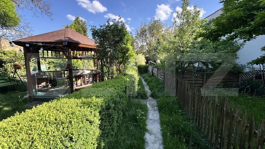 Apartament cu 3 camere decomandat, mobilat în Central