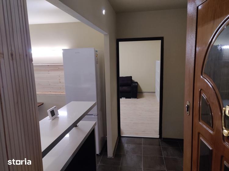 Apartament cu 3 camere decomandat în Exterior Vest