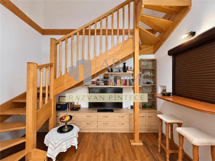 Duplex cu 5 camere cu Canalizare în Republicii
