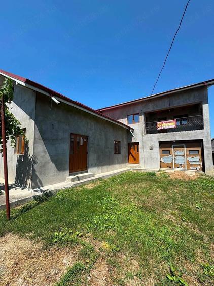 Casă cu Teren 1130 Mp în Central