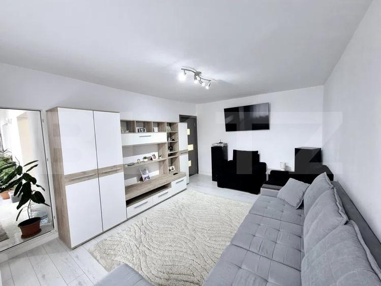 Apartament cu 3 camere decomandat, mobilat în Cug