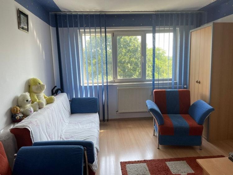Apartament 2 camere ,zona Nord -Intrarea Polux - 1