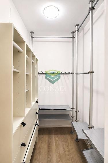 Apartament cu 3 camere decomandat, mobilat în Polonă