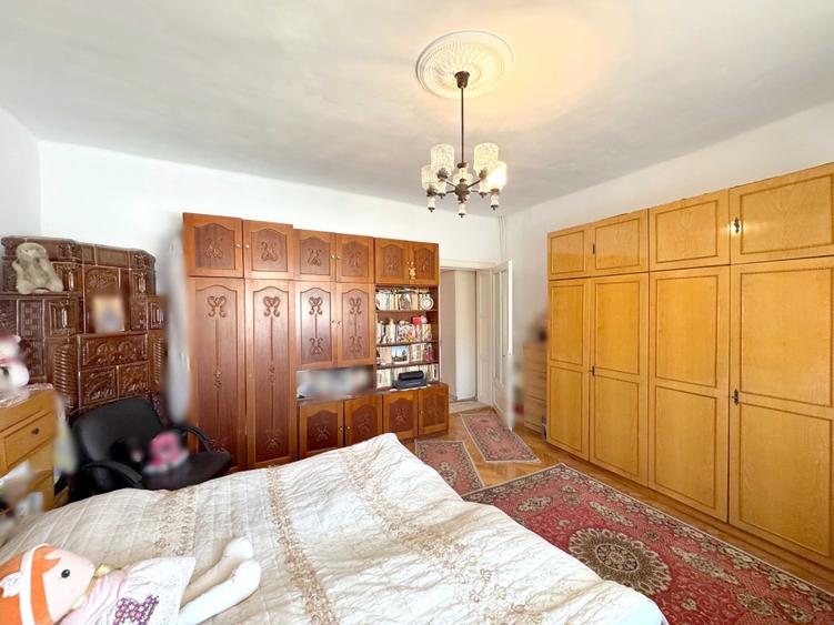 Casă cu 4 camere în Ultracentral